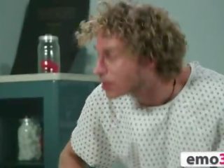 Jahat orang biadab perawat necro nicki diresepkan masuk ke dalam tenggorokan mengisap penis untuk dia pasien