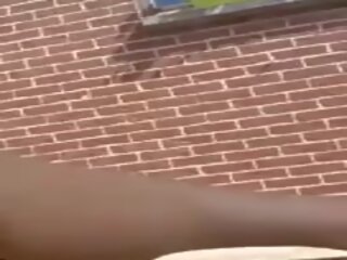 Masturbeerimine selfie sisse a aias, tasuta räpane video d8