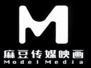 Av 模型 media asia- 我的 女 老板 是 一 脚功封口 medico 和 我 真 喜欢 它 !