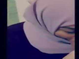 Hijab menghisap