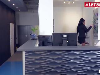 Bums Buero - Secretary Seduce Big Boss for Romantic Office adult video - Letsdoeit