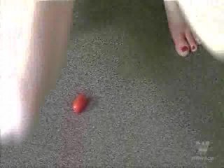 The tomato spēle viens mov
