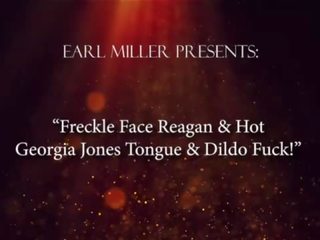 Freckle tvář reagan & glorious georgia jones jazyk & dildo fuck&excl;