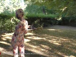 Samira 在 zentai 自慰 在 該 公園: 免費 高清晰度 成人 視頻 41