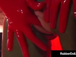 Dominación femenina látex reina rubberdoll folla rubia esclava: x calificación película b1