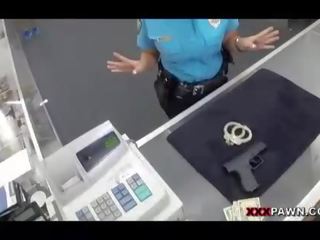 Polizia ufficiale scopata in il retrobottega